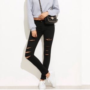 Black ripped skinny jeans